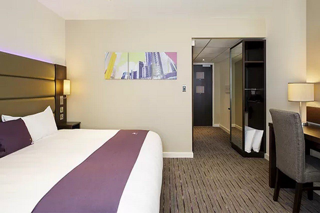 Premier Inn Manchester West Didsbury Dış mekan fotoğraf