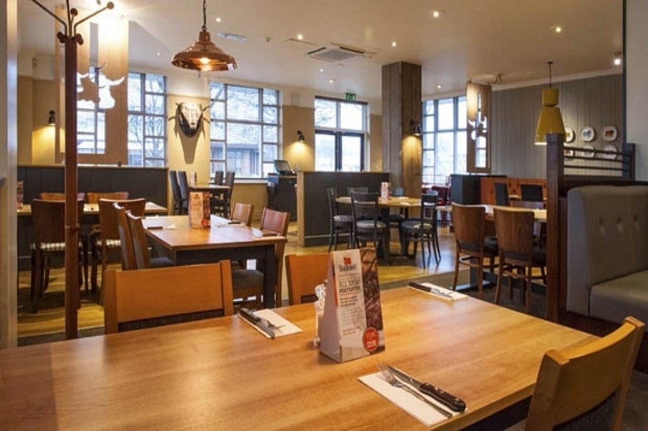 Premier Inn Manchester West Didsbury Dış mekan fotoğraf